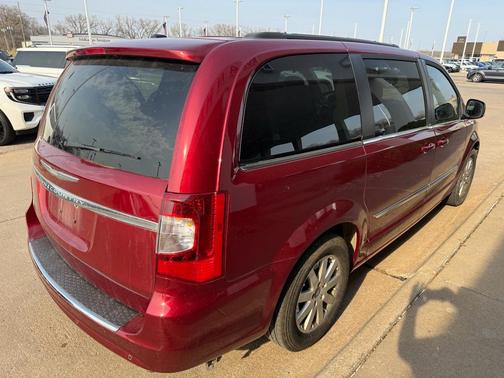 2011 Chrysler Town & Country Touring-L