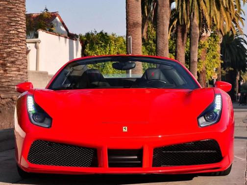 2019 Ferrari 488 Spider Base