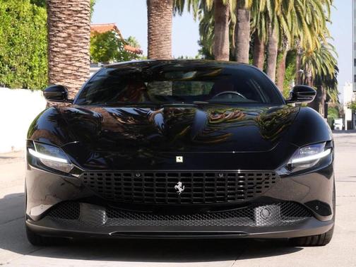 2023 Ferrari Roma Base