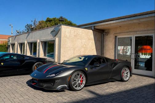 Grigio Silverstone 2020 Ferrari 488 Pista Base