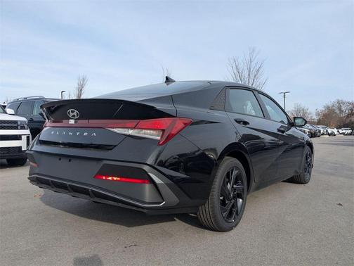 2026 Hyundai ELANTRA Sport