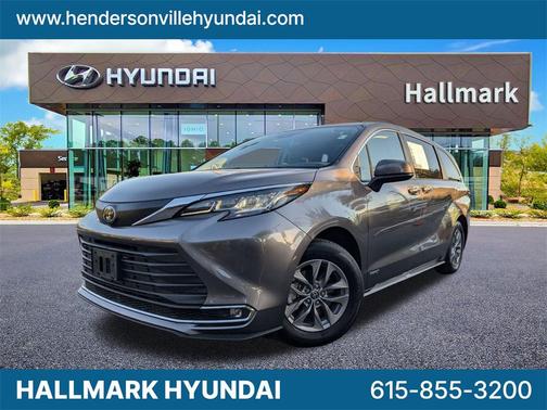2021 Toyota Sienna XLE 7 Passenger