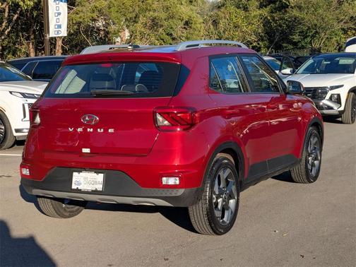 2025 Hyundai VENUE Limited