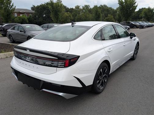 2025 Hyundai SONATA SEL