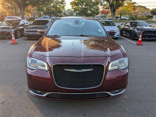 2017 Chrysler 300 Limited