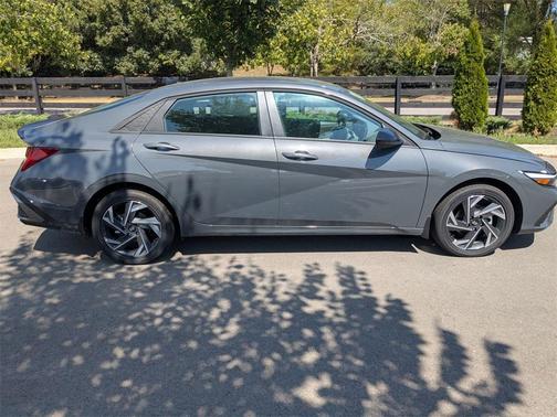 2025 Hyundai ELANTRA HEV SEL Sport