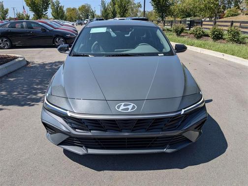 2025 Hyundai ELANTRA HEV SEL Sport