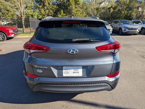 2016 Hyundai TUCSON SE