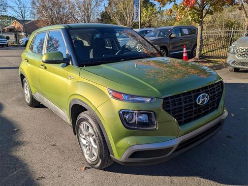 2023 Hyundai VENUE SE