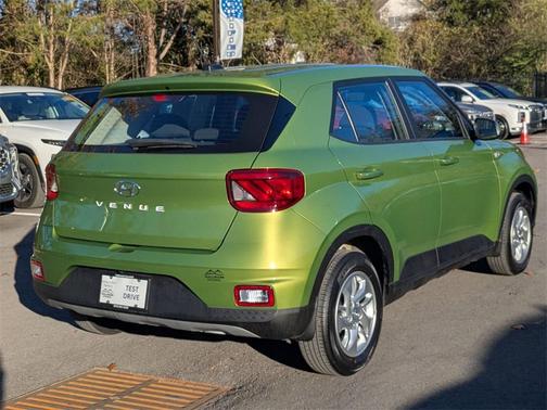 2023 Hyundai VENUE SE