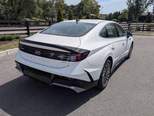 2025 Hyundai SONATA Hybrid SE