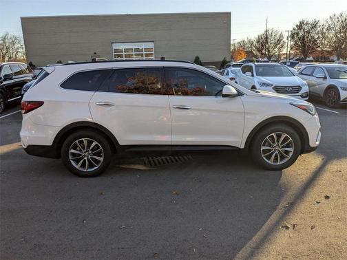 2018 Hyundai SANTA FE SE