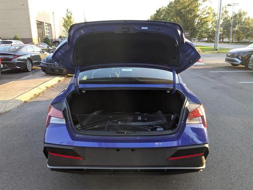 2025 Hyundai ELANTRA HEV SEL Sport