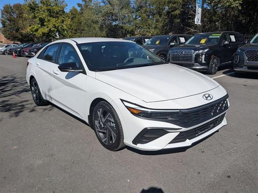 2025 Hyundai ELANTRA Sport
