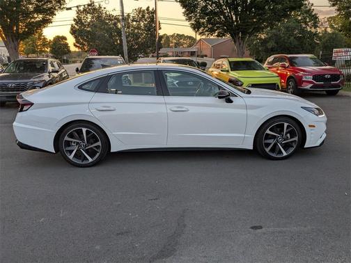 2023 Hyundai SONATA SEL Plus