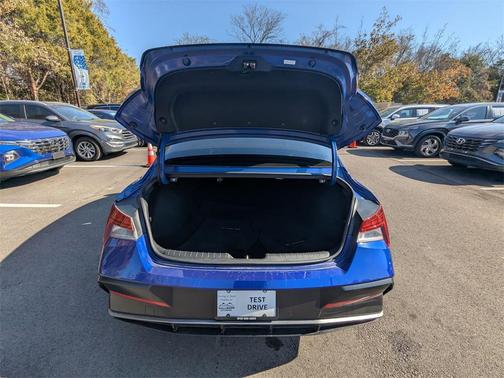 2025 Hyundai ELANTRA HEV Limited