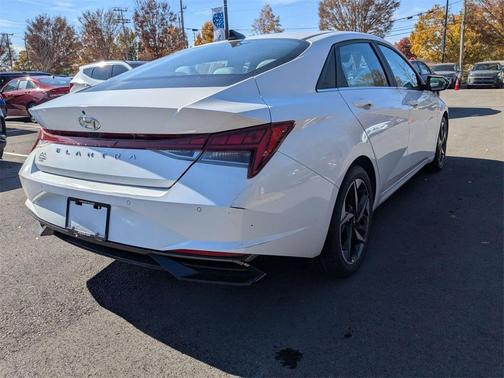 2021 Hyundai ELANTRA Limited