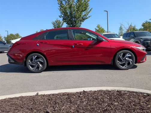 2025 Hyundai ELANTRA HEV SEL Sport