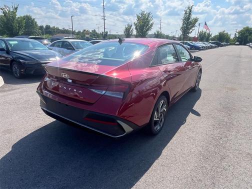 2025 Hyundai ELANTRA Sport