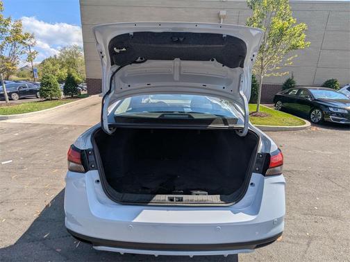 2024 Nissan Versa 1.6 SV