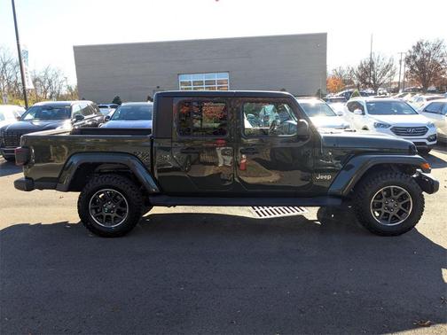 2022 Jeep Gladiator Overland