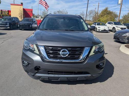 2017 Nissan Pathfinder Platinum