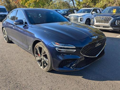 2023 Genesis G70 3.3T RWD