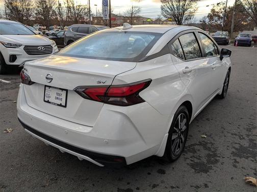 2022 Nissan Versa 1.6 SV