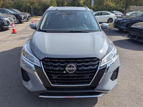 2022 Nissan Kicks SV