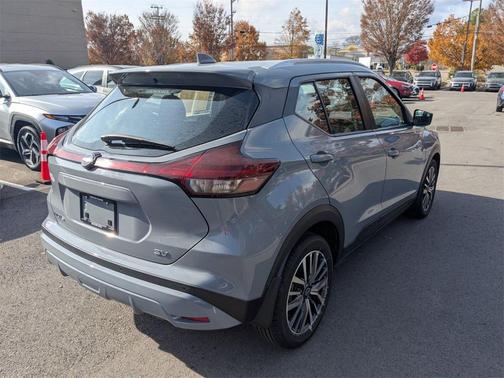 2022 Nissan Kicks SV