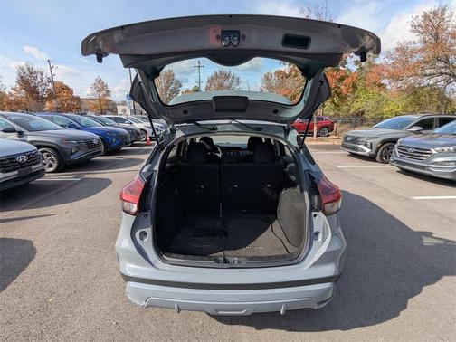 2022 Nissan Kicks SV