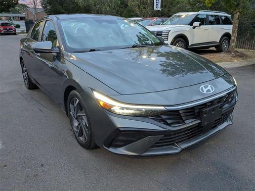 2024 Hyundai ELANTRA Limited