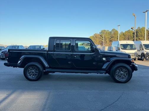 2024 Jeep Gladiator Sport S