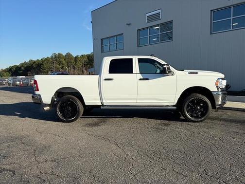 2024 RAM 2500 Tradesman Crew Cab 4x4 64' Box