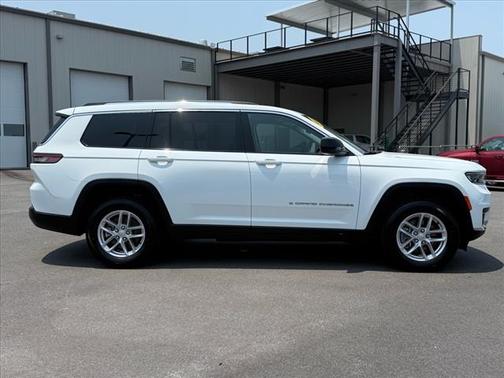 2023 Jeep Grand Cherokee L Laredo 4x4