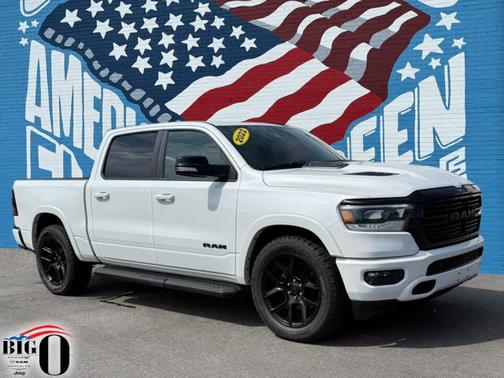 2022 RAM 1500 Laramie Crew Cab 4x2 57' Box