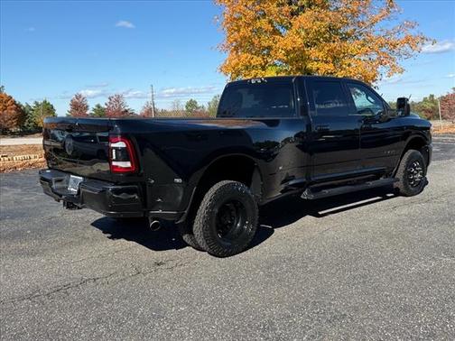 2024 RAM 3500 Big Horn Crew Cab 4x4 8 Box