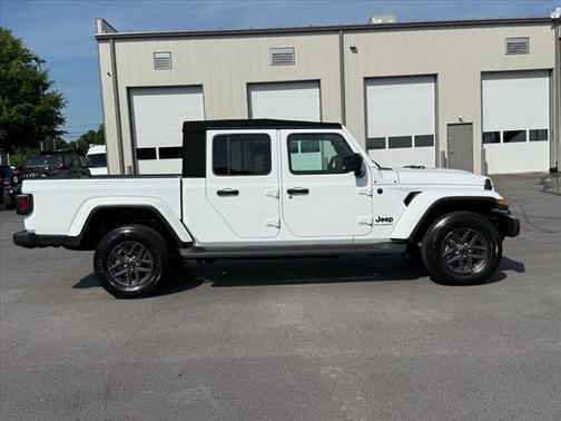 2024 Jeep Gladiator Sport S
