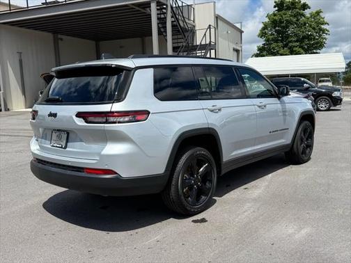 2024 Jeep Grand Cherokee L Altitude 4x4