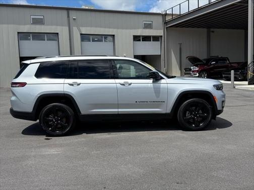 2024 Jeep Grand Cherokee L Altitude 4x4