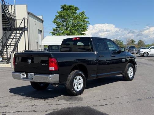 2024 RAM 1500 Classic SLT Quad Cab 4x4 64' Box