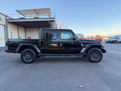 2024 Jeep Gladiator Sport S