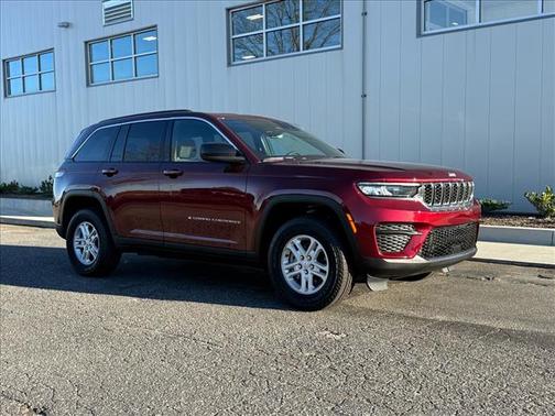 2025 Jeep Grand Cherokee Laredo 4x2