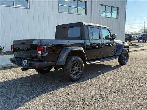 2025 Jeep Gladiator Sport S