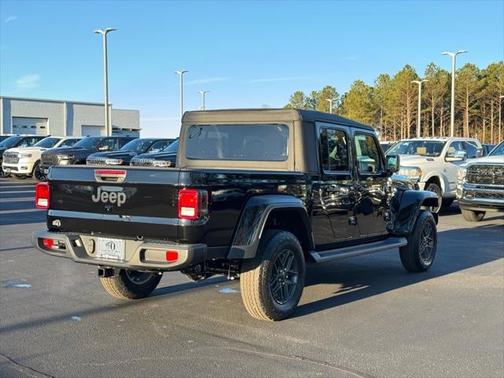 2025 Jeep Gladiator Sport S