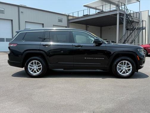 2023 Jeep Grand Cherokee L Laredo 4x4