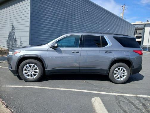 Gray 2019 Chevrolet Traverse LT Cloth