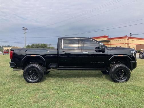 2024 GMC Sierra 3500 Denali