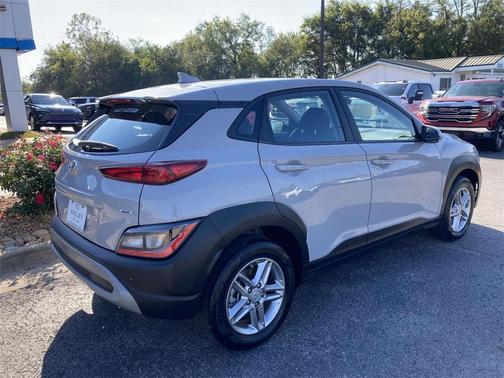 2023 Hyundai KONA SE