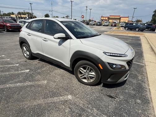 2023 Hyundai KONA SE